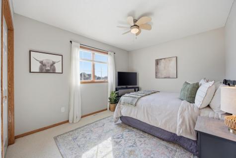 645 Evergreen Circle Oxbow ND 58047
