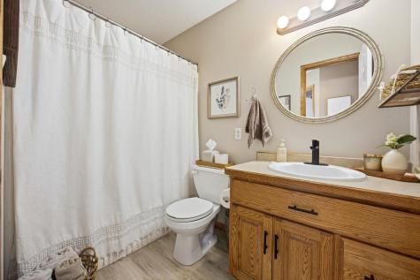 645 Evergreen Circle Oxbow ND 58047