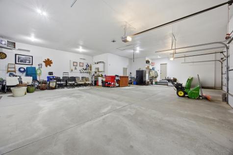 645 Evergreen Circle Oxbow ND 58047