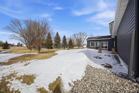645 Evergreen Circle Oxbow ND 58047