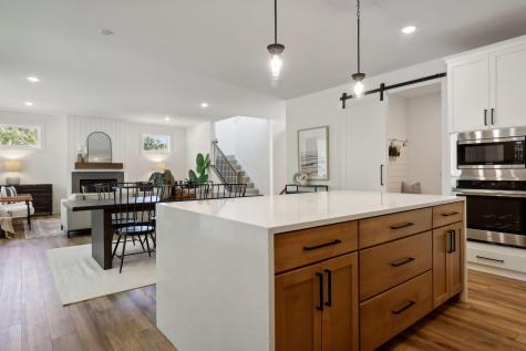 2415 Laurie Court W Roseville MN 55113