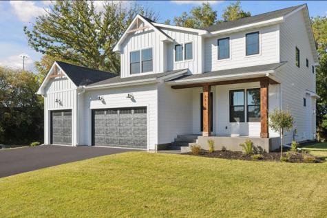 2415 Laurie Court W Roseville MN 55113