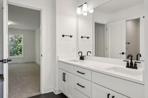 2415 Laurie Court W Roseville MN 55113