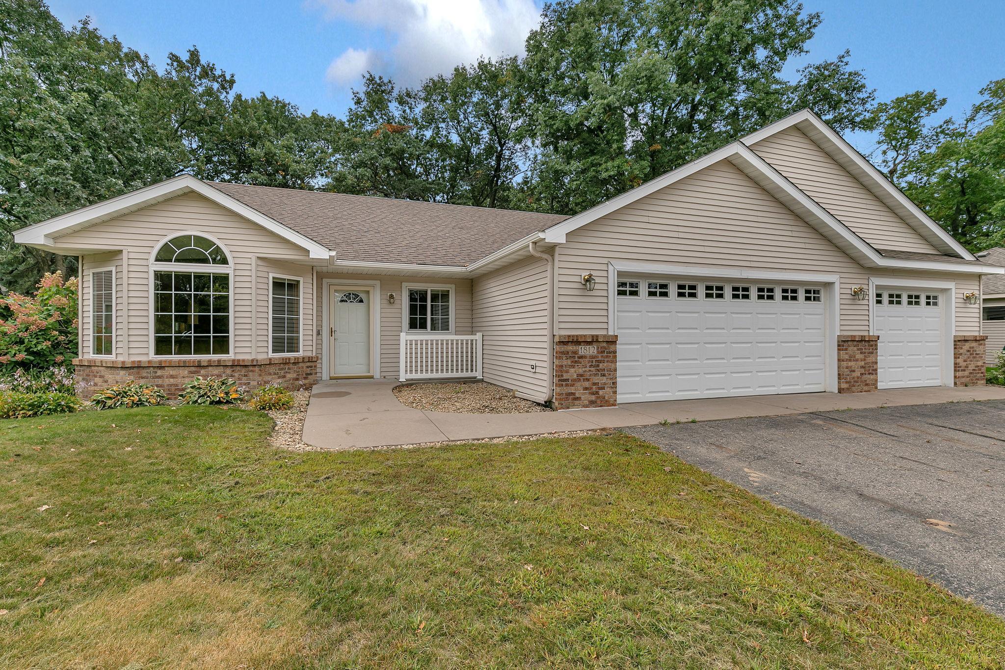 1812 Maple Lane Saint Cloud MN 56304