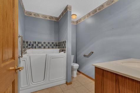 1812 Maple Lane Saint Cloud MN 56304