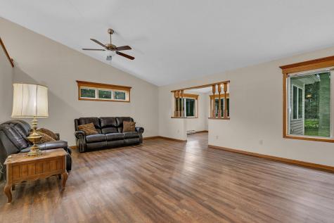 1812 Maple Lane Saint Cloud MN 56304