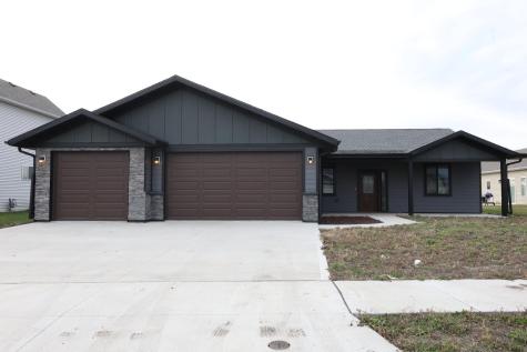 4712 Hampton Loop S Moorhead MN 56560