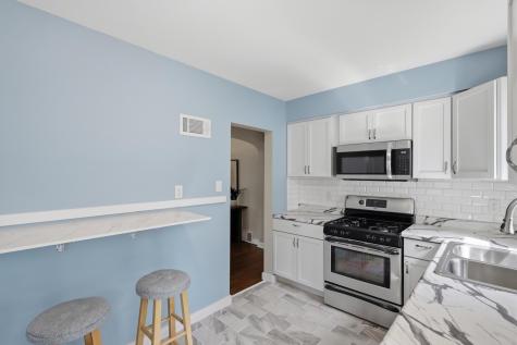 1108 Oakdale Avenue West Saint Paul MN 55118