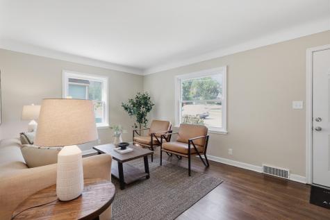 1108 Oakdale Avenue West Saint Paul MN 55118