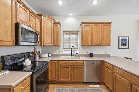 3915 Zane Avenue N Robbinsdale MN 55422