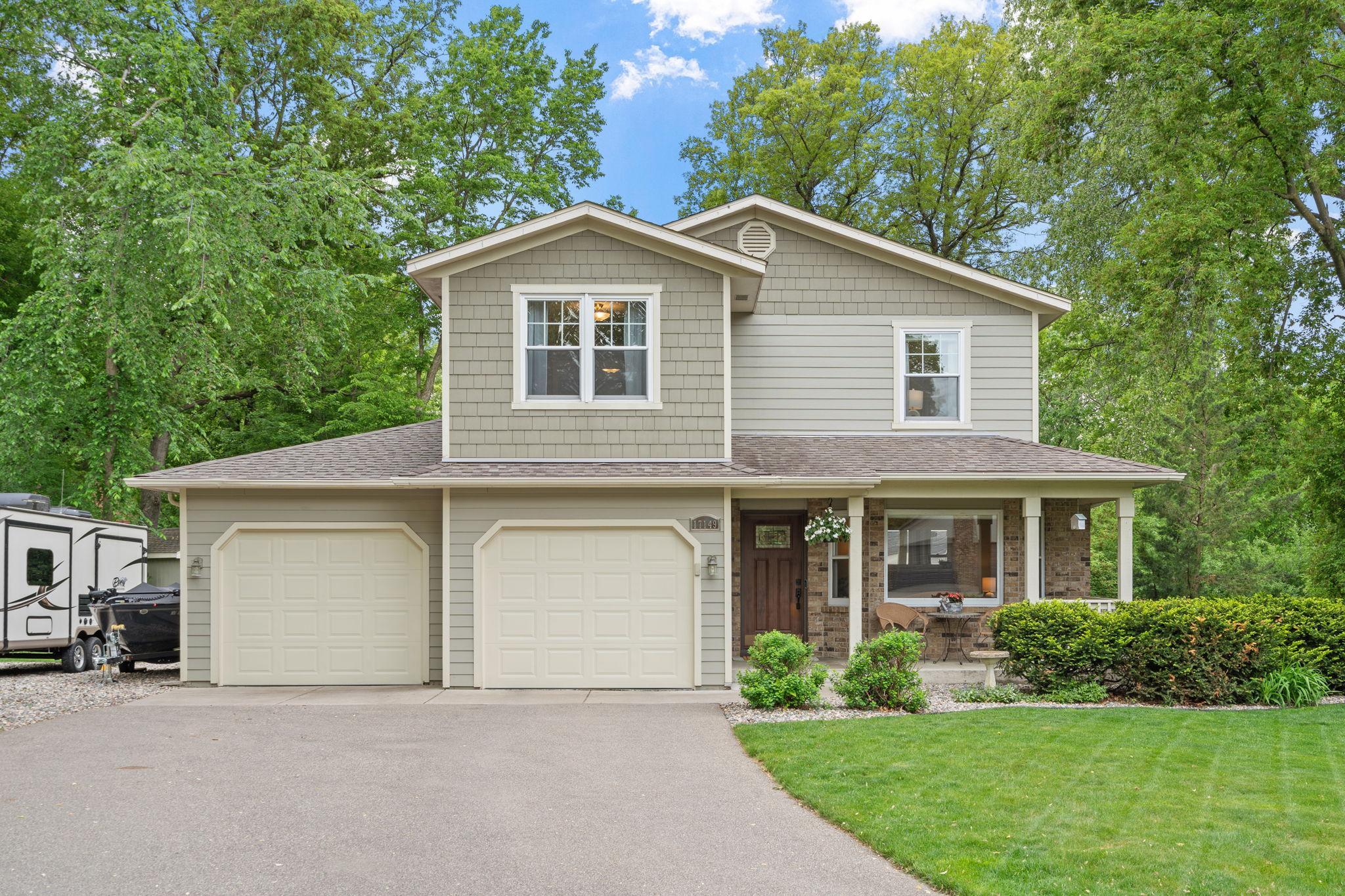 17149 Hayes Avenue Lakeville MN 55044