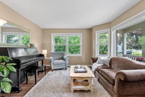 17149 Hayes Avenue Lakeville MN 55044