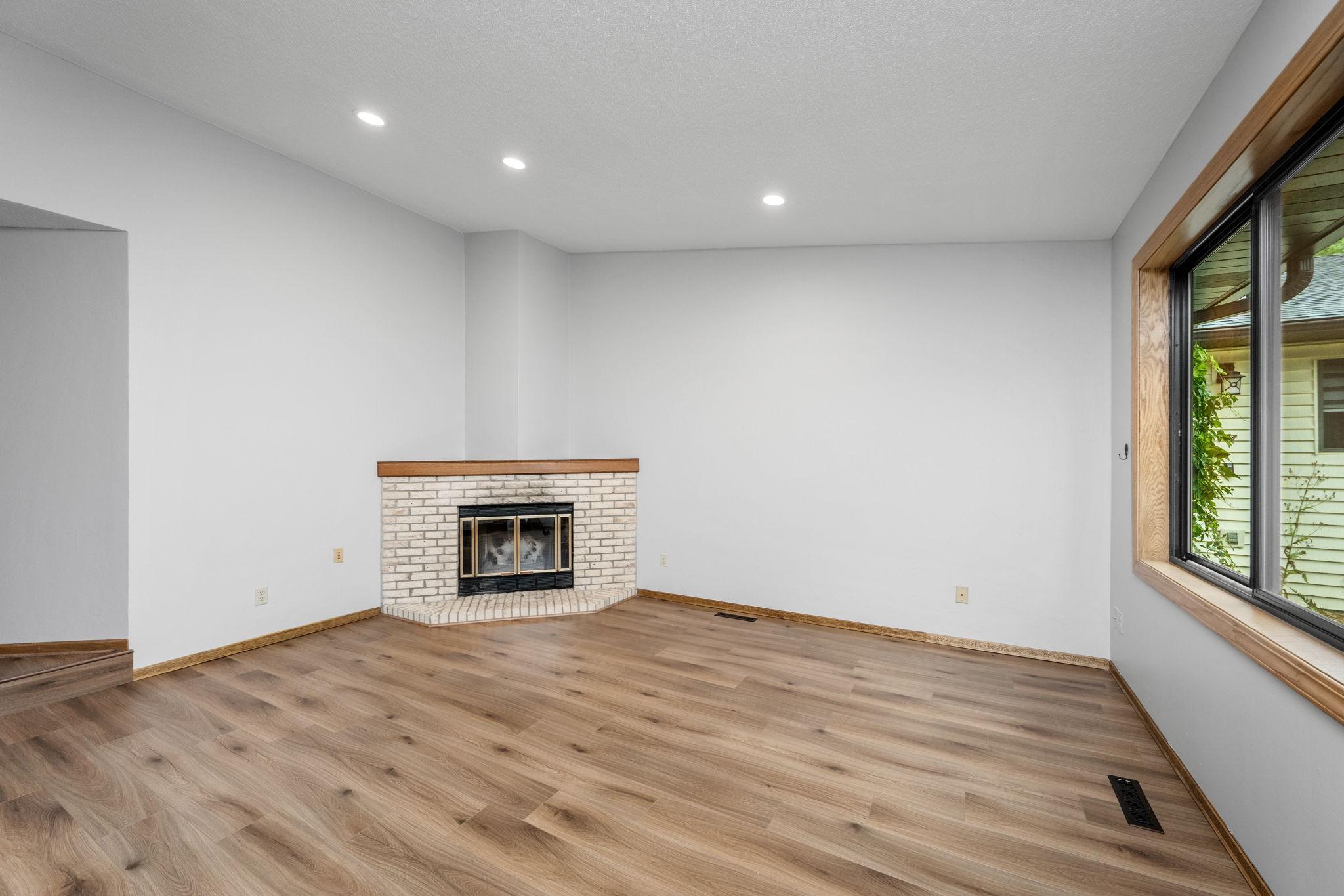 8654 134th Street W Apple Valley MN 55124