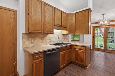 14748 Oak Run Lane Burnsville MN 55306