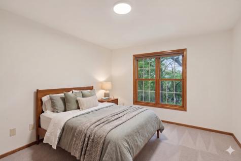 14748 Oak Run Lane Burnsville MN 55306
