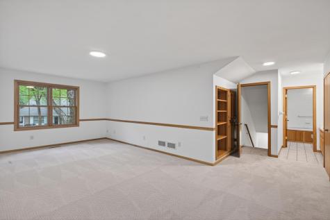 14748 Oak Run Lane Burnsville MN 55306
