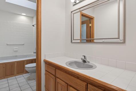 14748 Oak Run Lane Burnsville MN 55306
