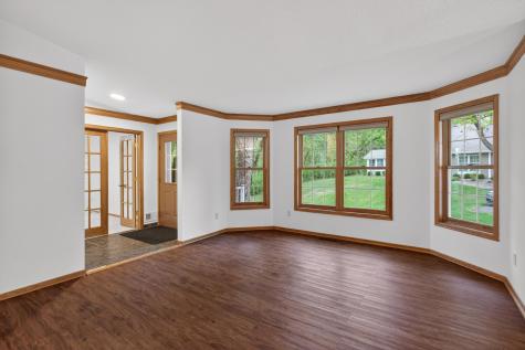 14748 Oak Run Lane Burnsville MN 55306