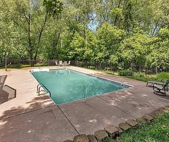 1907 Meadowrose Boulevard Saint Cloud MN 56301