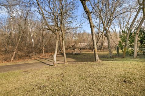 1907 Meadowrose Boulevard Saint Cloud MN 56301