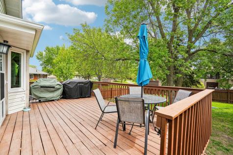 9040 Magnolia Lane N Maple Grove MN 55369
