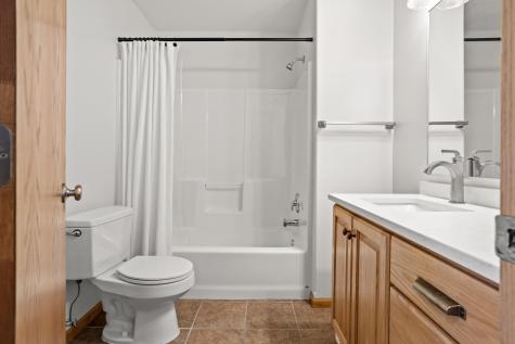 1113 39th Avenue S Moorhead MN 56560