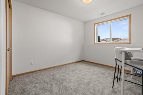 1113 39th Avenue S Moorhead MN 56560