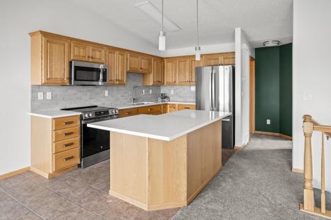 1113 39th Avenue S Moorhead MN 56560