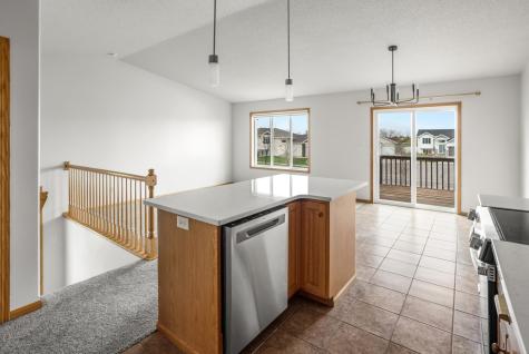 1113 39th Avenue S Moorhead MN 56560