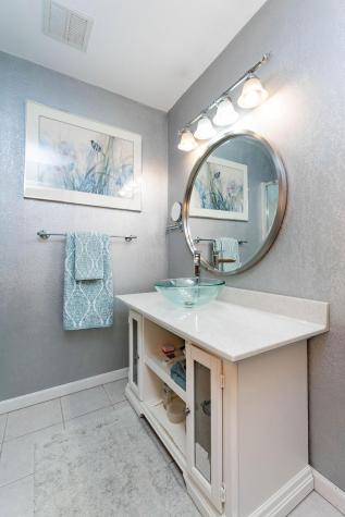 3126 37 1/2 Avenue S Fargo ND 58104