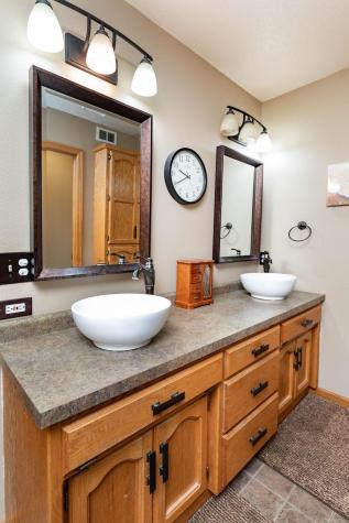 3126 37 1/2 Avenue S Fargo ND 58104