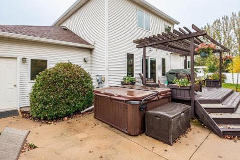 3126 37 1/2 Avenue S Fargo ND 58104