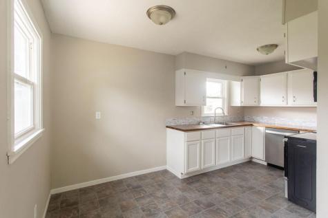 1806 10th Avenue N Moorhead MN 56560