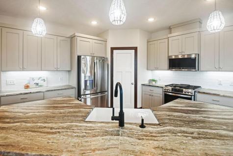 2120 Violet Lane Faribault MN 55021