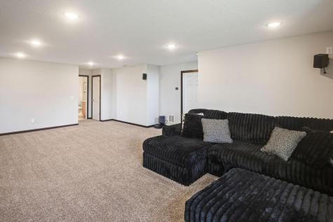 2120 Violet Lane Faribault MN 55021