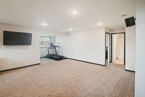 2120 Violet Lane Faribault MN 55021