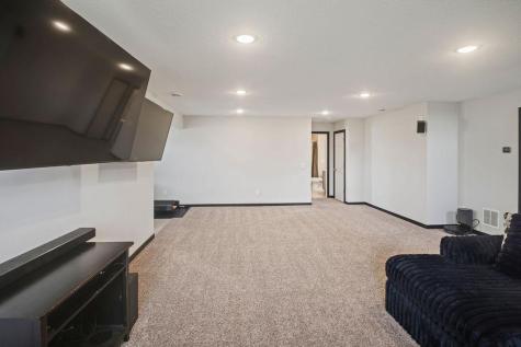 2120 Violet Lane Faribault MN 55021