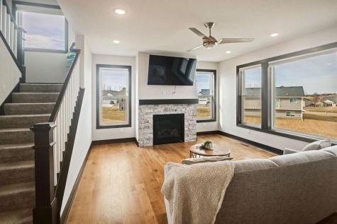 2120 Violet Lane Faribault MN 55021