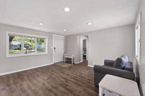 4741 Florida Avenue N Crystal MN 55428