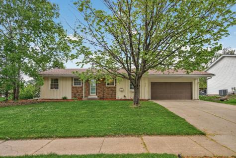 8380 Isle Avenue S Cottage Grove MN 55016