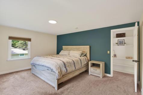 9548 Knox Avenue N Brooklyn Park MN 55444