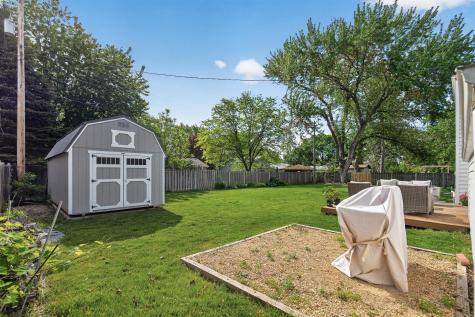 9548 Knox Avenue N Brooklyn Park MN 55444