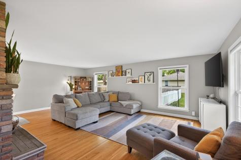 9548 Knox Avenue N Brooklyn Park MN 55444