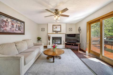 1412 Rushmore Crescent Burnsville MN 55306