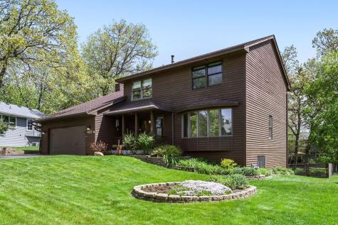 1412 Rushmore Crescent Burnsville MN 55306