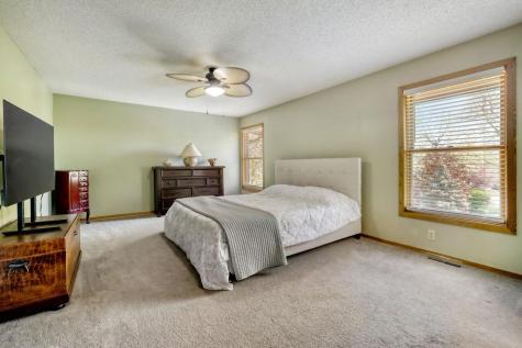 1412 Rushmore Crescent Burnsville MN 55306