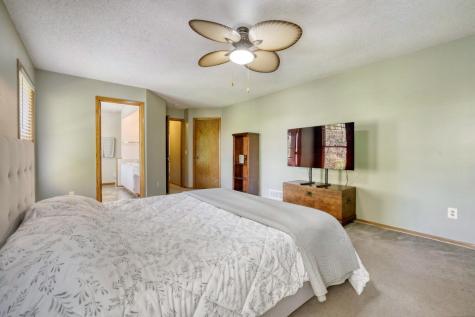 1412 Rushmore Crescent Burnsville MN 55306