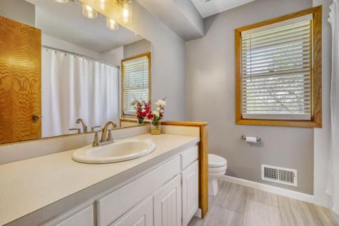 1412 Rushmore Crescent Burnsville MN 55306