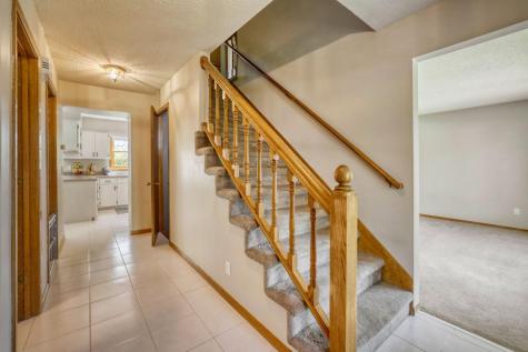 1412 Rushmore Crescent Burnsville MN 55306