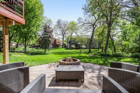 1412 Rushmore Crescent Burnsville MN 55306